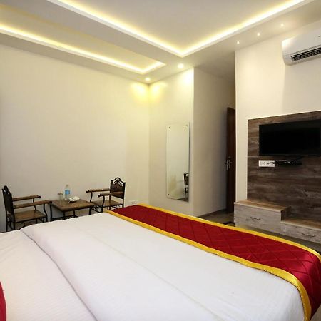 Oyo 9159 Hotel Royal Woodslark Zirakpur المظهر الخارجي الصورة
