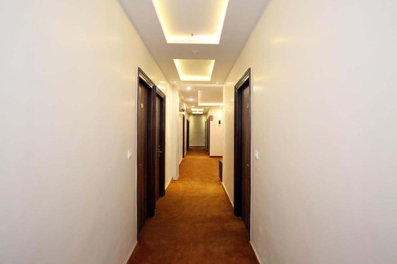 Oyo 9159 Hotel Royal Woodslark Zirakpur المظهر الخارجي الصورة