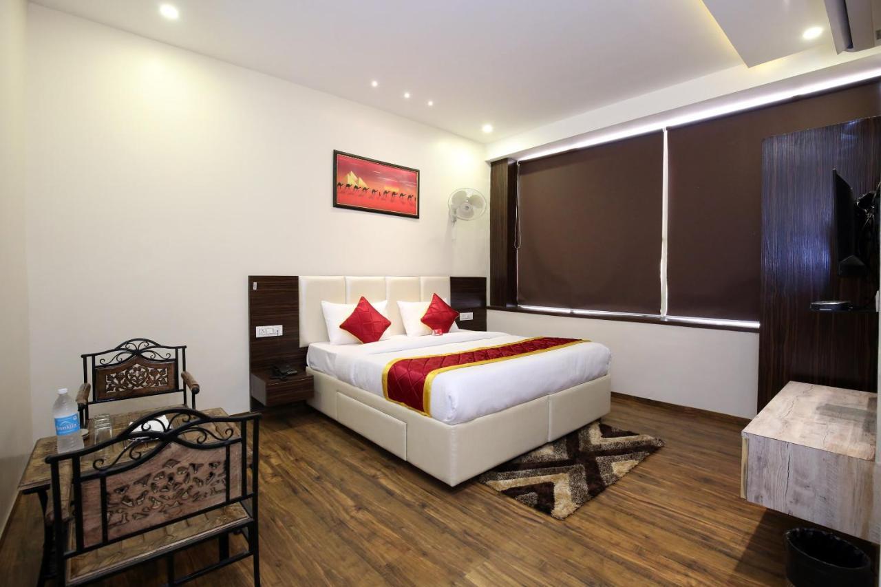 Oyo 9159 Hotel Royal Woodslark Zirakpur المظهر الخارجي الصورة
