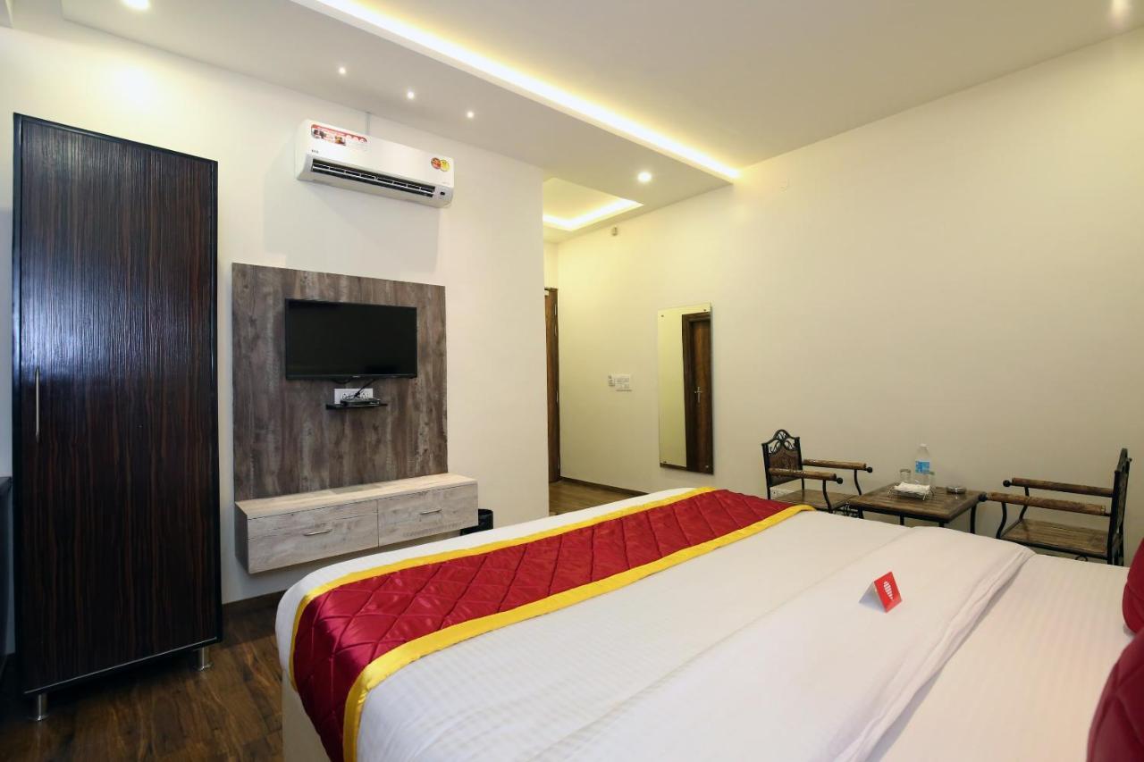 Oyo 9159 Hotel Royal Woodslark Zirakpur المظهر الخارجي الصورة